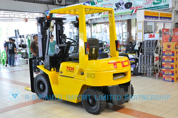 ขายรถโฟล์คลิฟท์มือสอง TCM รุ่น FHG20N ราคา 175,000 บาท นำเข้าจากประเทศญี่ปุ่น 100\% ไม่เคยใช้งานในประเทศไทย