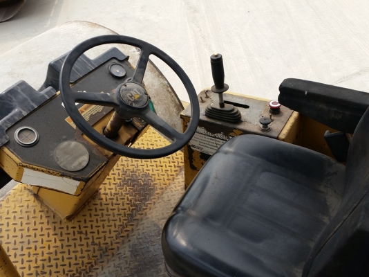 มาใหม่ !! ขายรถบดบดอัดสั่นสะเทือนตัวบดหน้าเรียบ CATERPILLAR CS-563C นำเข้าจากประเทศอเมริกาแท้ 100\% สภาพสวย ไม่ มาใหม่ !! ขายรถบดบดอัดสั่นสะเทือนตัวบดหน้าเรียบ CATERPILLAR CS-563C นำเข้าจากประเทศอเมริกาแท้ 100\% สภาพสวย ไม่