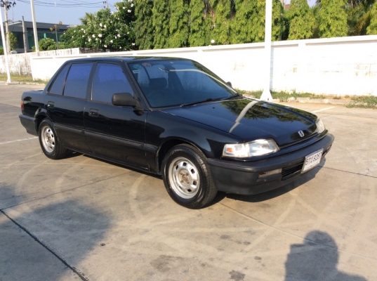 ขายรถ Honda Civic ไฟท้าย2ชั้น ปี91 เครื่องใหม่บล๊อกเดิม เกียร์ธรรมดา ภายในเดิมสวยสะอาดมาก แอร์เย็นฉ่ำวิทยุCD ตัวถังเดิมๆไม่มีชน สีสวยใส ยางดี รถขับดีมากช่วงล่างดีไม่มีดัง รถสวยเดิมๆพร้อมใช้ครับ ภาษีไม่ขาด