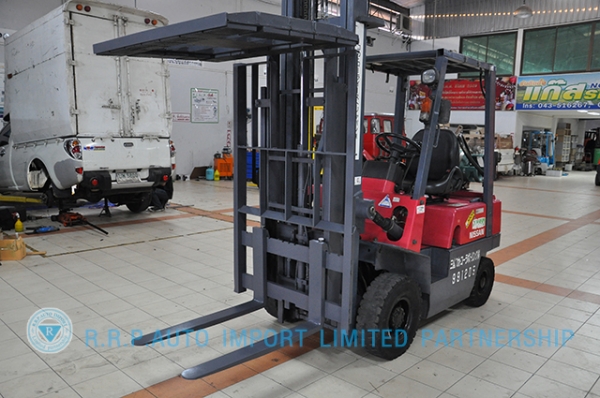 ขายรถโฟล์คลิฟท์มือสอง NISSAN  รุ่น J01-119405 ราคา 175,000 บาท นำเข้าจากประเทศญี่ปุ่น 100\% ไม่เคยใช้งานในไทย