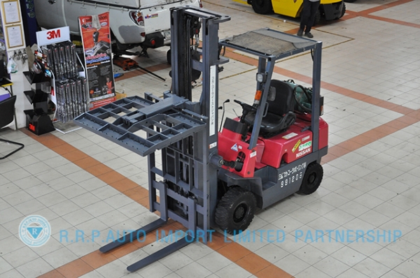 ขายรถโฟล์คลิฟท์มือสอง NISSAN  รุ่น J01-119405 ราคา 175,000 บาท นำเข้าจากประเทศญี่ปุ่น 100\% ไม่เคยใช้งานในไทย