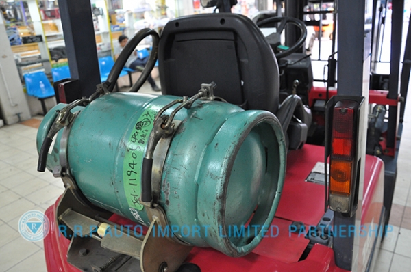 ขายรถโฟล์คลิฟท์มือสอง NISSAN  รุ่น J01-119405 ราคา 175,000 บาท นำเข้าจากประเทศญี่ปุ่น 100\% ไม่เคยใช้งานในไทย