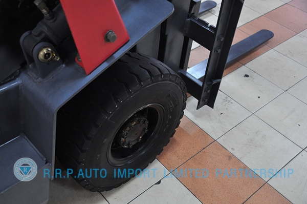 ขายรถโฟล์คลิฟท์มือสอง NISSAN  รุ่น J01-119405 ราคา 175,000 บาท นำเข้าจากประเทศญี่ปุ่น 100\% ไม่เคยใช้งานในไทย