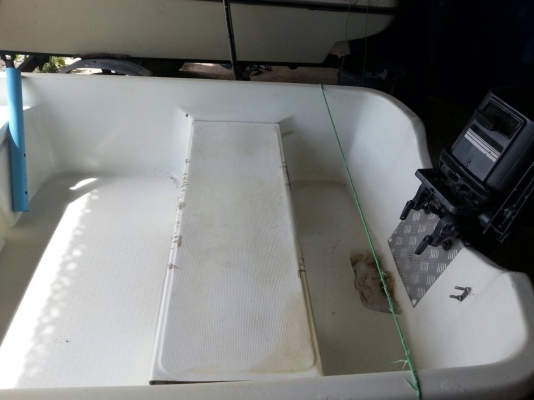 เรือ11 ฟุตพร้อมเทเลอร์ เครื่องยามาฮ่า25แรง