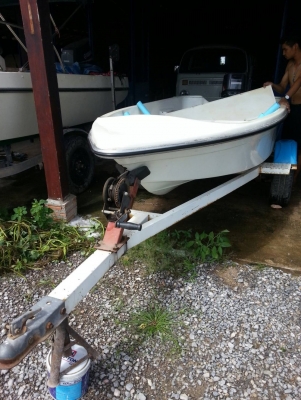 เรือ11 ฟุตพร้อมเทเลอร์ เครื่องยามาฮ่า25แรง