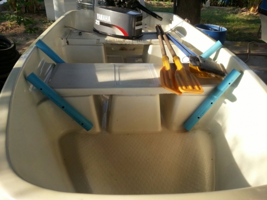 เรือ11 ฟุตพร้อมเทเลอร์ เครื่องยามาฮ่า25แรง