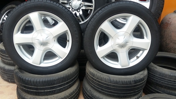 ขายล้อISUZU V Cross17 ยาง215/55/17 ปี13 4 ล้อ