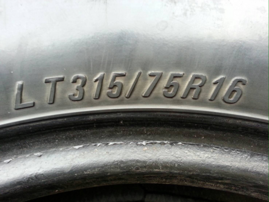 ยาง Mud Maxxis 315 75 16 ดอกเยอะ ลุยได้อีกหลายปี ราคาไม่แพง