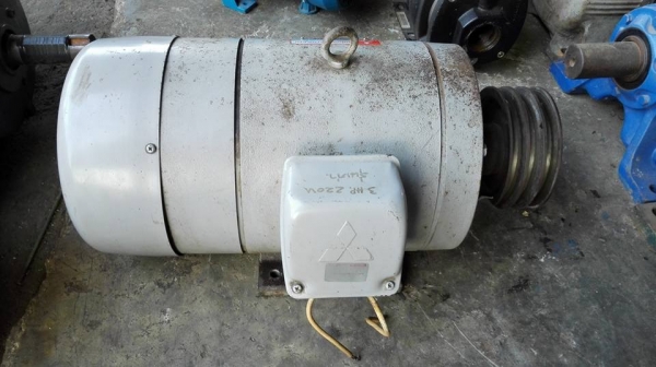 ** Sold ** มอเตอร์ Mitsubishi 3 HP 220V ไฟบ้านรุ่นเก่า สภาพสวยเดิมๆ(หายาก)ไม่เคยพัน วิ่งเงียบพร้อมใช้มาเทสได้!!
