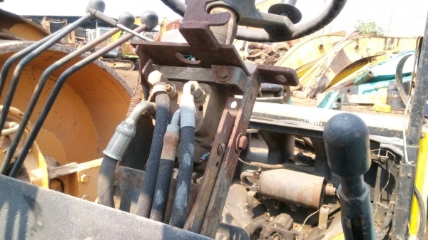 ขายรถฟอร์คลิฟต์ อุปกรณ์ขาดมั่งนิดหน่อย แต่ชากยังอยู่ครบขายถูกๆครับ