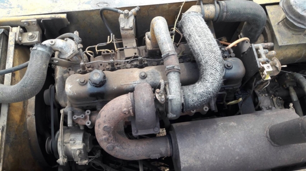 ขายรถแบ็คโฮ Komatsu PC 200 รุ่น 3 เครื่องปั๊มเดิม คอนโทรลน้ำมัน ปั๊มแรง โซ่หนา เอกสารซื้อขาย