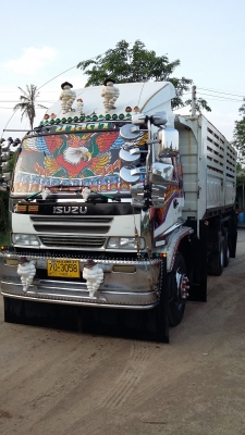 ขายสิบล้อดั๊มสองเพลาอีซูซุเดก้า 270 ยูโรทู ปี 51 แมกโหลด สนใจ 081 7368589