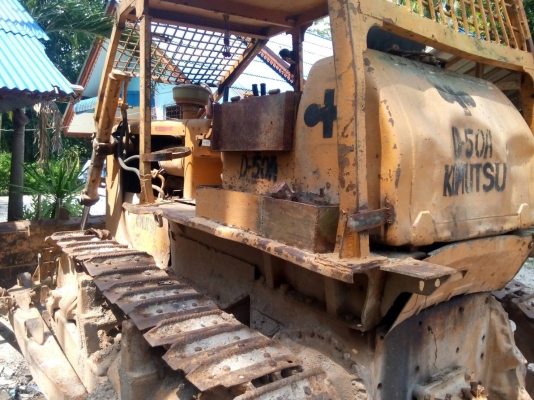 KOMATSU รุ่น50 A/5 ราคา250,000บาท ติดต่อสุขุม0872836792 KOMATSU รุ่น50 A/5 ราคา250,000บาท ติดต่อสุขุม0872836792