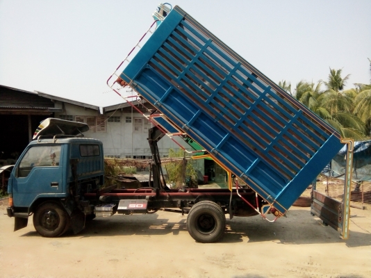 ขายรถหกล้อ ราคาถูก ติดต่อ 0932970382