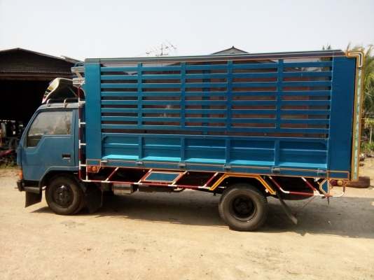 ขายรถหกล้อ ราคาถูก ติดต่อ 0932970382