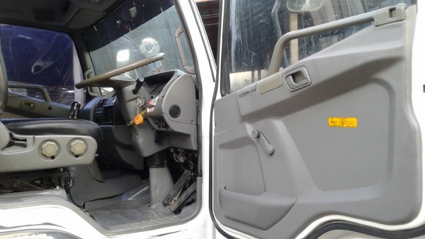 ขาย10ล้อมิตซู627กระบะธรรมดา ปี51 รถสวย เดิมบาง ยางเต็ม สภาพพร้อมใช้งาน