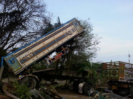 ขายลูกพ่วงอู่ST 2 เพลา สภาพสวย สนใจติดต่อได้ที่ 085-3635720