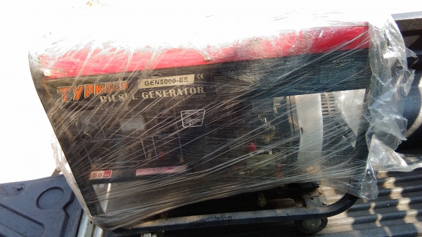 ขายเครื่องปั่นไฟดีเซล 5000es 220v สตาร์ทมือมีล้อเข็ญ ขายเครื่องปั่นไฟดีเซล 5000es 220v สตาร์ทมือมีล้อเข็ญ