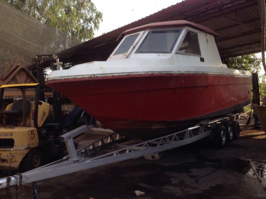 ขายเรือไฟเบอร์32ฟุต กว้าง3เมตร ทรงสูงอดีตเคยเป็นเรือดับเพลิงครับ มีห้องน้ำ ห้องนอน เครื่องวอลโว่ดีเซล6สูบ ไม่มีหางกับเกียร์ครับ พร้อมเทเลอร์6ล้อทำใหม่ ยางใหม่4เส้น รับประกันความแข็งแรงครับ ขาย 320000 บาท เอาไปทำต่ออีกนิดแหร่มเลยครับ ดีกว่าไปซื้อเป็นล้าน