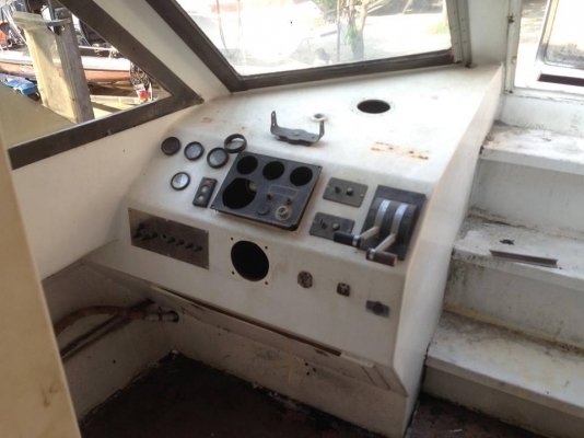 ขายเรือไฟเบอร์32ฟุต กว้าง3เมตร ทรงสูงอดีตเคยเป็นเรือดับเพลิงครับ มีห้องน้ำ ห้องนอน เครื่องวอลโว่ดีเซล6สูบ ไม่มีหางกับเกียร์ครับ พร้อมเทเลอร์6ล้อทำใหม่ ยางใหม่4เส้น รับประกันความแข็งแรงครับ ขาย 320000 บาท เอาไปทำต่ออีกนิดแหร่มเลยครับ ดีกว่าไปซื้อเป็นล้าน