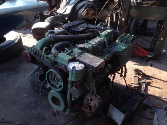 ขายเรือไฟเบอร์32ฟุต กว้าง3เมตร ทรงสูงอดีตเคยเป็นเรือดับเพลิงครับ มีห้องน้ำ ห้องนอน เครื่องวอลโว่ดีเซล6สูบ ไม่มีหางกับเกียร์ครับ พร้อมเทเลอร์6ล้อทำใหม่ ยางใหม่4เส้น รับประกันความแข็งแรงครับ ขาย 320000 บาท เอาไปทำต่ออีกนิดแหร่มเลยครับ ดีกว่าไปซื้อเป็นล้าน