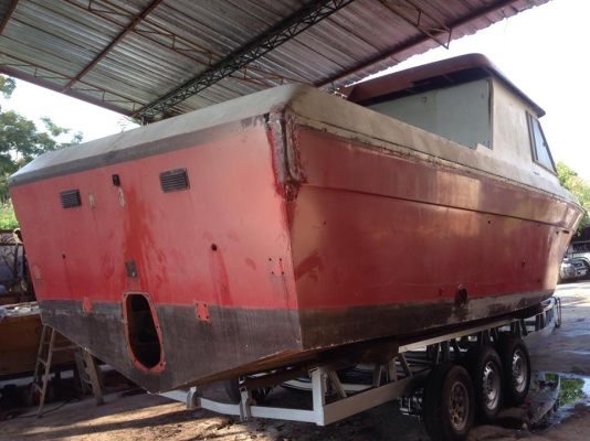 ขายเรือไฟเบอร์32ฟุต กว้าง3เมตร ทรงสูงอดีตเคยเป็นเรือดับเพลิงครับ มีห้องน้ำ ห้องนอน เครื่องวอลโว่ดีเซล6สูบ ไม่มีหางกับเกียร์ครับ พร้อมเทเลอร์6ล้อทำใหม่ ยางใหม่4เส้น รับประกันความแข็งแรงครับ ขาย 320000 บาท เอาไปทำต่ออีกนิดแหร่มเลยครับ ดีกว่าไปซื้อเป็นล้าน