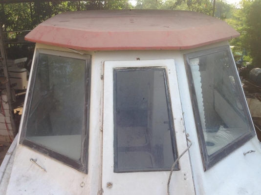 ขายเรือไฟเบอร์32ฟุต กว้าง3เมตร ทรงสูงอดีตเคยเป็นเรือดับเพลิงครับ มีห้องน้ำ ห้องนอน เครื่องวอลโว่ดีเซล6สูบ ไม่มีหางกับเกียร์ครับ พร้อมเทเลอร์6ล้อทำใหม่ ยางใหม่4เส้น รับประกันความแข็งแรงครับ ขาย 320000 บาท เอาไปทำต่ออีกนิดแหร่มเลยครับ ดีกว่าไปซื้อเป็นล้าน