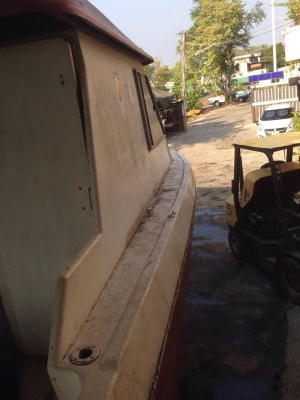 ขายเรือไฟเบอร์32ฟุต กว้าง3เมตร ทรงสูงอดีตเคยเป็นเรือดับเพลิงครับ มีห้องน้ำ ห้องนอน เครื่องวอลโว่ดีเซล6สูบ ไม่มีหางกับเกียร์ครับ พร้อมเทเลอร์6ล้อทำใหม่ ยางใหม่4เส้น รับประกันความแข็งแรงครับ ขาย 320000 บาท เอาไปทำต่ออีกนิดแหร่มเลยครับ ดีกว่าไปซื้อเป็นล้าน