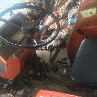 ขายรถไถ HINOMOTO เพลาเดียว 26 แรง พร้อมผานพรวน 5 ใบ