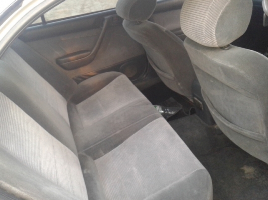 ขายtoyota corona 2.0 ท้ายโด่งถูกๆครับ