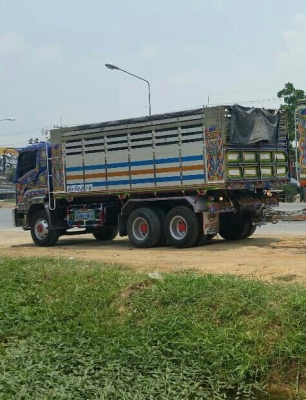 สิบล้อ อีซูชุ 360ปี53 แม่+ลูกปี55 ดั้มมีเนียม สภาพดีสวยจัดบางเดิมทั้งคัน เล่มทะเบียนพร้อมโอน