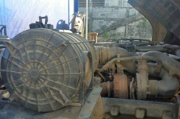 สิบล้อ อีซูชุ 360ปี53 แม่+ลูกปี55 ดั้มมีเนียม สภาพดีสวยจัดบางเดิมทั้งคัน เล่มทะเบียนพร้อมโอน