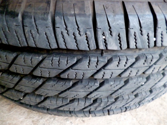 ยางมิเชลีน265/65/17 ปี2013 ยางมิเชลีน265/65/17 ปี2013