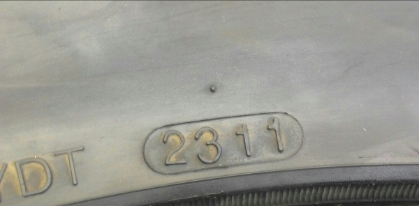 ขาย ยาง Mud 305/70/16 (33นิ้ว) ขาย ยาง Mud 305/70/16 (33นิ้ว)