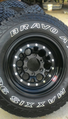 ขายล้อพร้อมยางAT 245/70/16 ขายล้อพร้อมยางAT 245/70/16