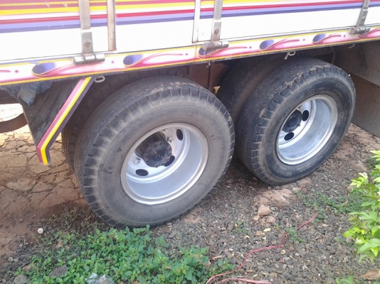 ขายสิบล้อ ร็อคกี้175 เพลาเดียวครับ ขายสิบล้อ ร็อคกี้175 เพลาเดียวครับ