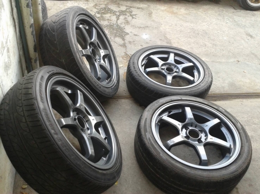 ขอบ17นิ้ว4รู100 พร้อมยาง สวยๆ 4 ล้อ ราคา 7500 บาท