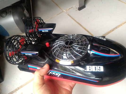 โฮเวอร์คราฟต์ บังคับวิทยุ จากญี่ปุ่น วิ่งบนน้ำบนบนได้ ขนาดใหญ่กว่า A 4 วิ่งความเร็ว