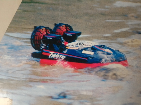 โฮเวอร์คราฟต์ บังคับวิทยุ จากญี่ปุ่น วิ่งบนน้ำบนบนได้ ขนาดใหญ่กว่า A 4 วิ่งความเร็ว