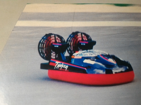 โฮเวอร์คราฟต์ บังคับวิทยุ จากญี่ปุ่น วิ่งบนน้ำบนบนได้ ขนาดใหญ่กว่า A 4 วิ่งความเร็ว