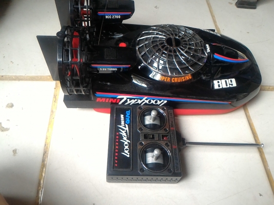 โฮเวอร์คราฟต์ บังคับวิทยุ จากญี่ปุ่น วิ่งบนน้ำบนบนได้ ขนาดใหญ่กว่า A 4 วิ่งความเร็ว