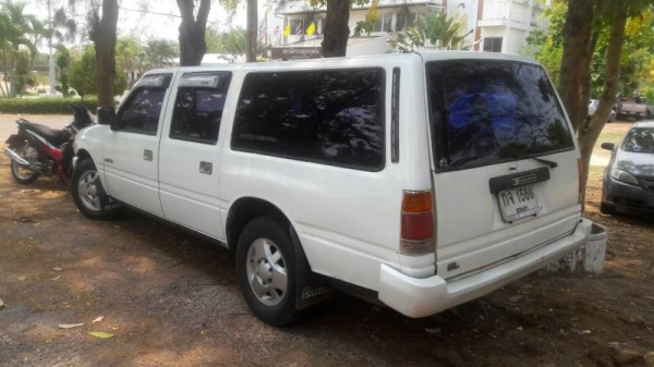 มังกรทองยอดประหยัด แวน 7 ที่นั้ง รถครอบครัว