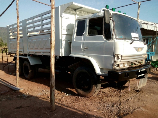 HINO SUMO FM227. 220แรง  เครื่องเกืยร์เดิม ดั๊มสามมิตร รถสวยราคา760,000บ. สนใจติดต่อ 0835601591 หรือ 0903494058