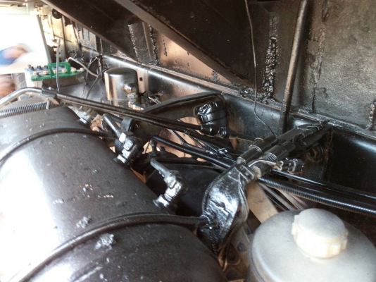 HINO SUMO FM227. 220แรง  เครื่องเกืยร์เดิม ดั๊มสามมิตร รถสวยราคา760,000บ. สนใจติดต่อ 0835601591 หรือ 0903494058