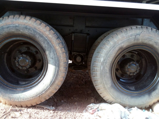 HINO SUMO FM227. 220แรง  เครื่องเกืยร์เดิม ดั๊มสามมิตร รถสวยราคา760,000บ. สนใจติดต่อ 0835601591 หรือ 0903494058