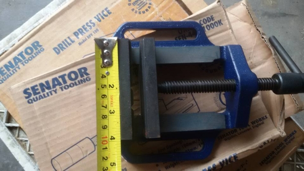 ปากกาจับงานสว่านแท่น Senator ปากกาจับงานสว่านแท่น Senator