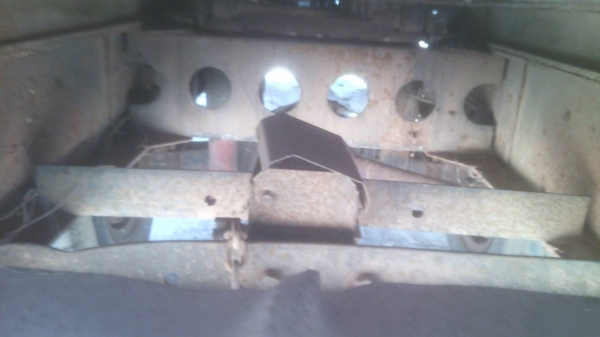 ISUZU  FTR 165แรง คัสชืท้ายเต็มยาว5.5ม. สภาพดืราคา420,000บ. สนใจติดต่อ 0835601591 หรือ 0903494058