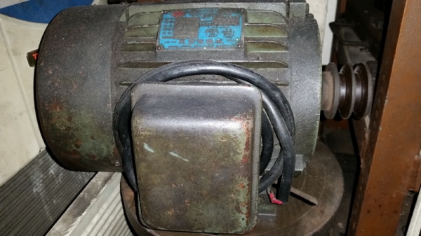 ขายมอเตอร์  1 แรง 1 เฟส  220 โวลท์  taiwan