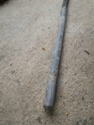 เครื่องจี้คอนกรีตแบบมือถือพกพาเป็นวิธีการเขย่า ไล่อากาศอัดแน่นคอนกรีต