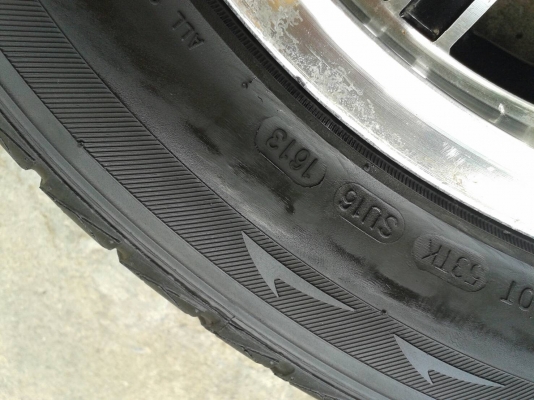 ขอบ17นิ้ว6รู พร้อมยาง สวยๆ 4 ล้อ ราคา 7900 บาท ขอบ17นิ้ว6รู พร้อมยาง สวยๆ 4 ล้อ ราคา 7900 บาท